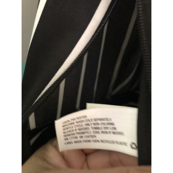 a new day Women’s XXL pinstriped Romper Jumpsuit belt black white 304 - Picture 8 of 12